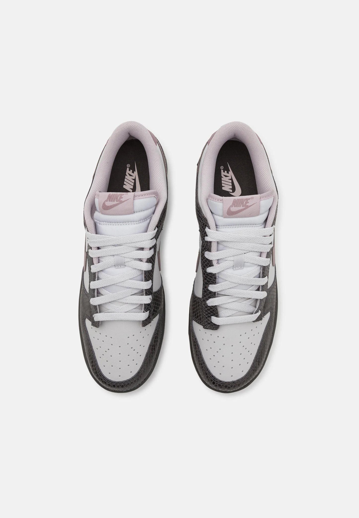 Nike Dunk Medium Ash
