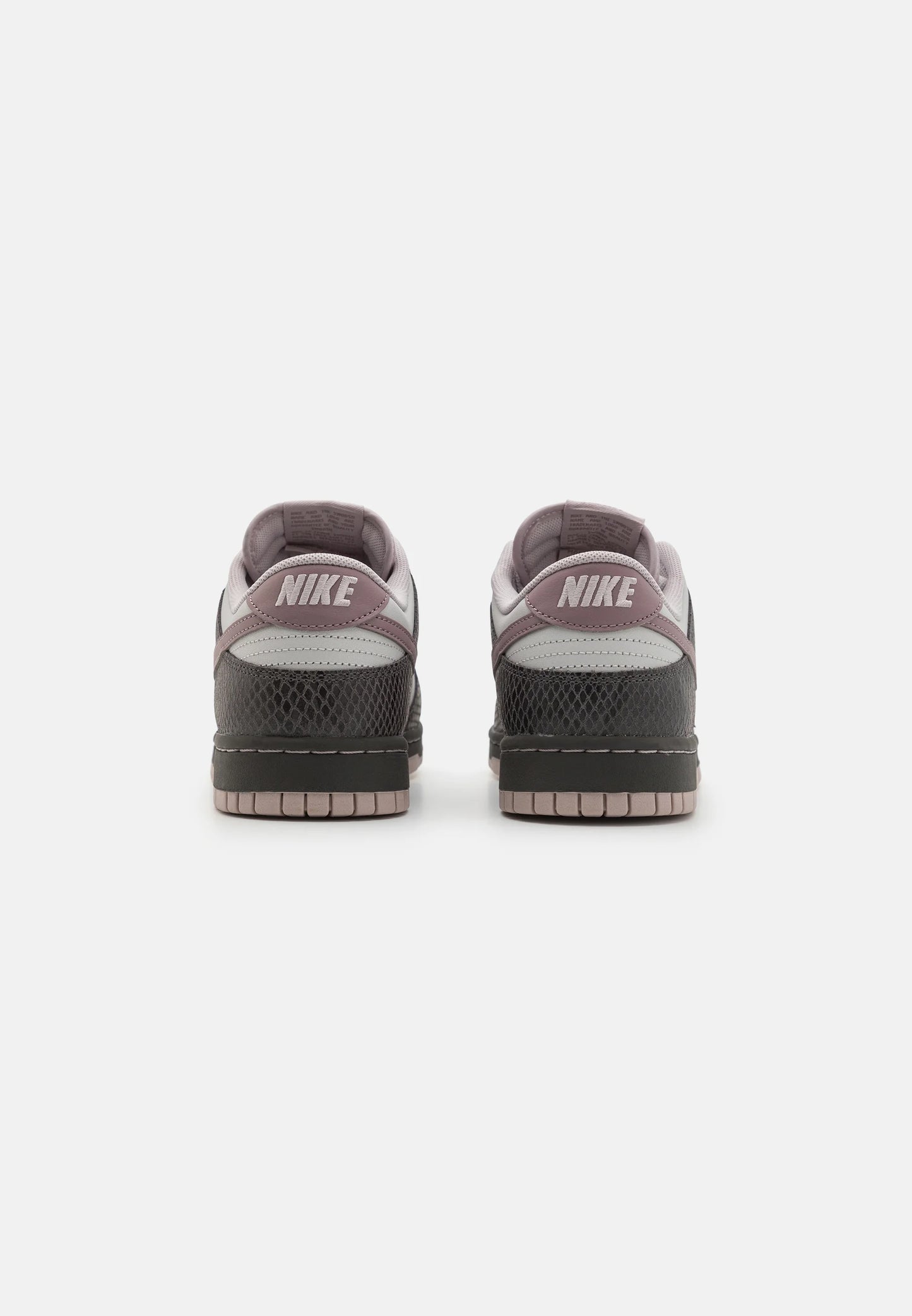 Nike Dunk Medium Ash