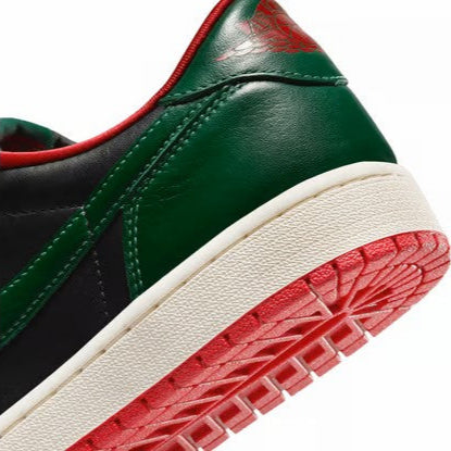 Jordan 1 Retro Low OG "Black/Gorge Green"