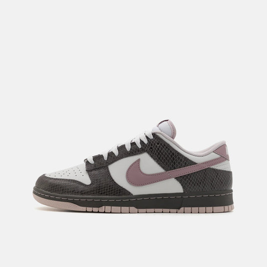 Nike Dunk Medium Ash